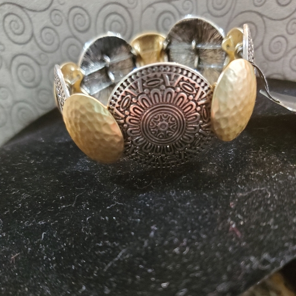 Bracelet by Scoll & Vine - Picture 5 of 7